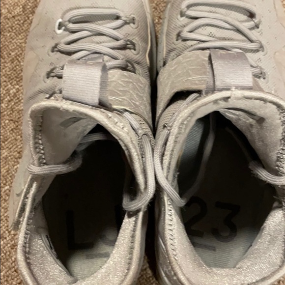 Lebron 14s - Picture 5 of 6